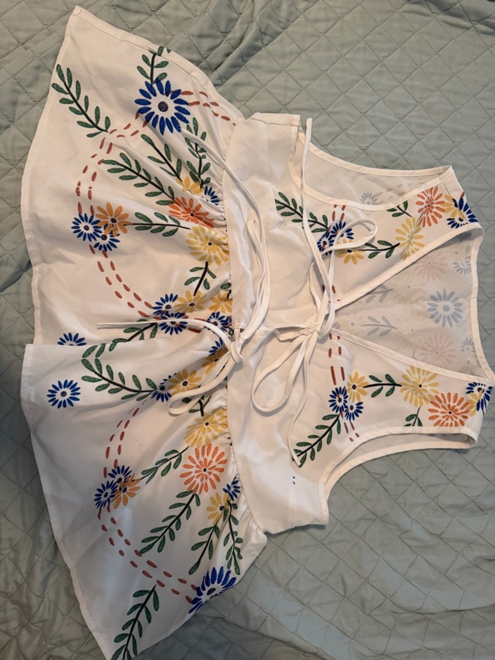 SHEIN White Floral Embroidered Tie-Front Crop Top